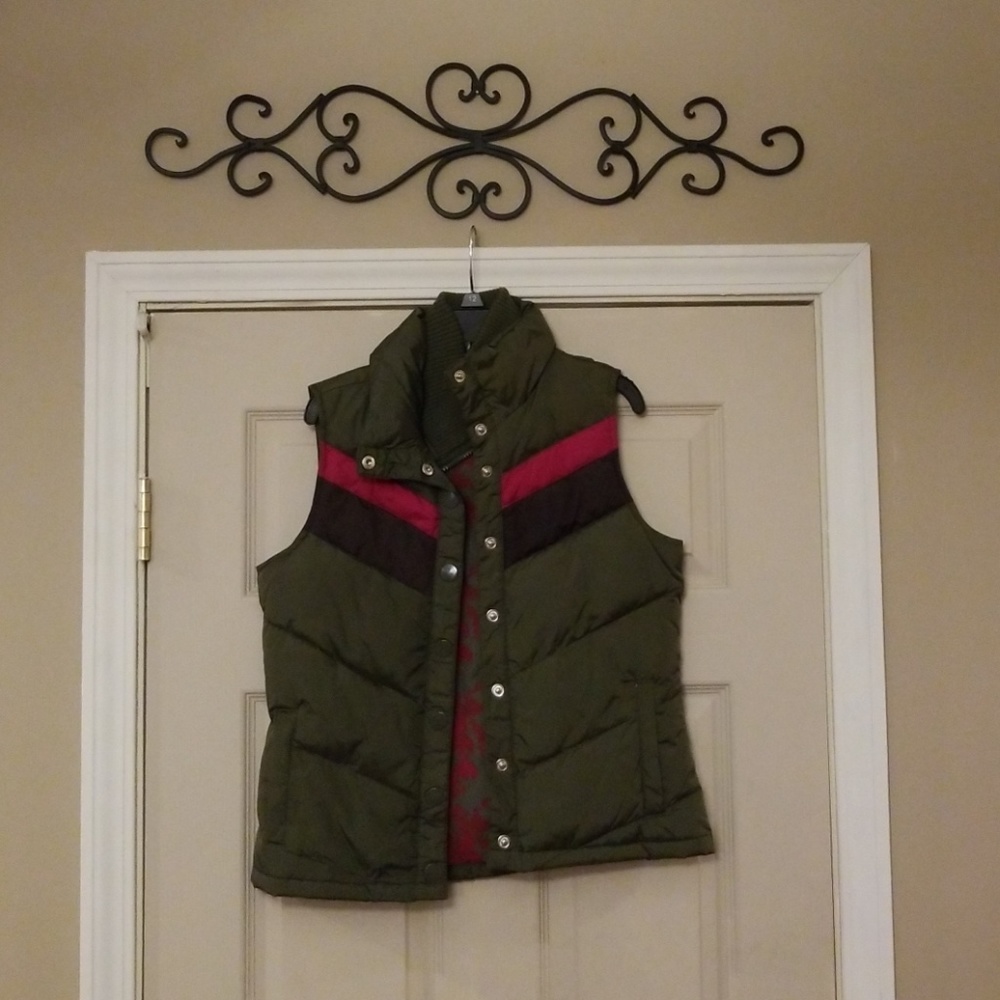 Old navy army bubble vest